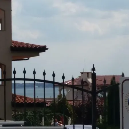 Aqua Dreams - New Wifi Apartment