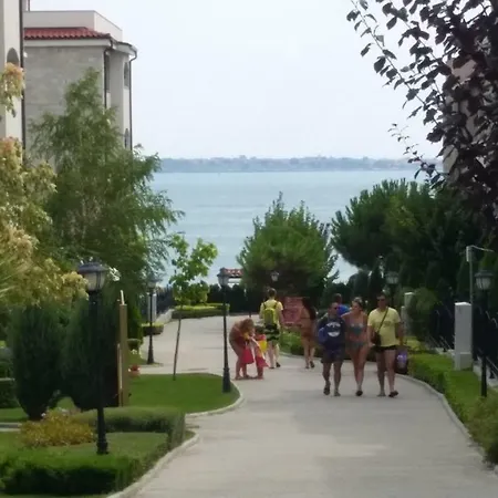 Aqua Dreams - New Wifi Apartment